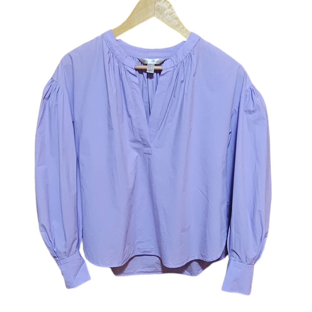 Banana Republic poplin 100% cotton blouse. Violet, size small.